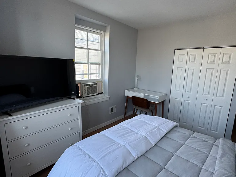 1839 W Master St #2 — Photo 9