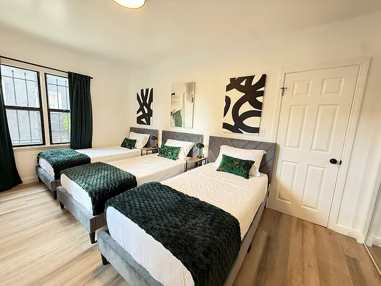 1235 S Longwood Ave #1235 — Photo 38