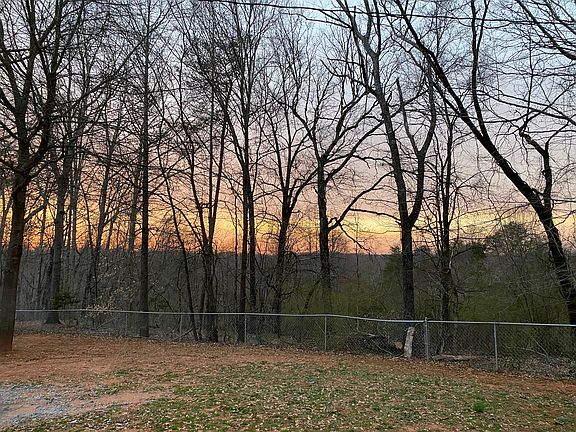 5th image of 121 Country Creek Rd
