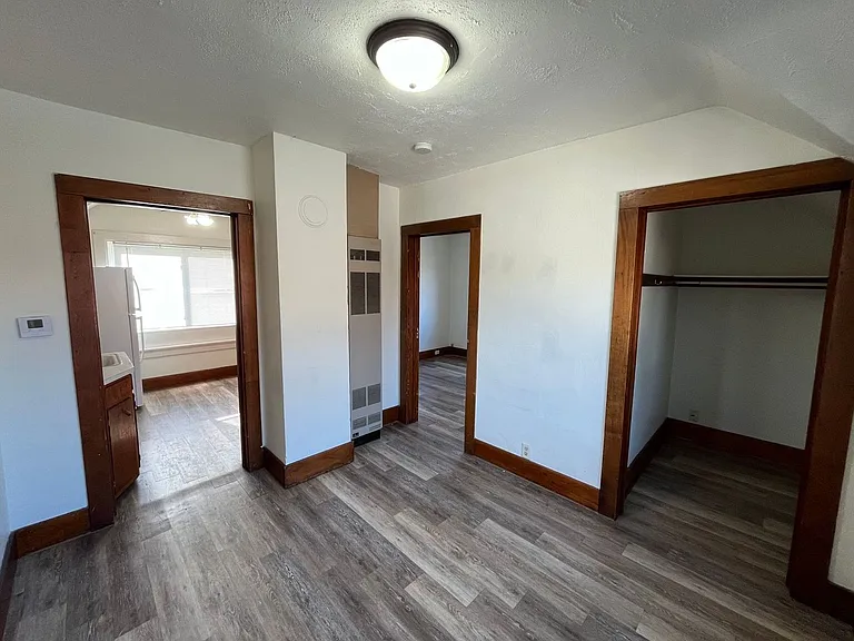 725 Werle Ave — Photo 6