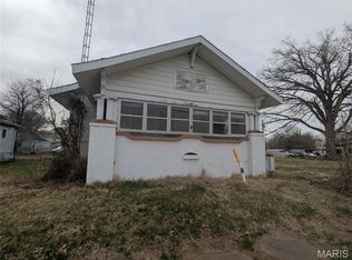 226 N Lincoln Blvd #1, Centralia, IL 62801