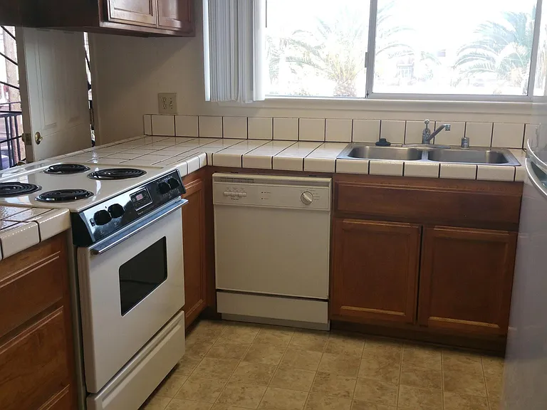7020 Eigleberry St — Photo 4