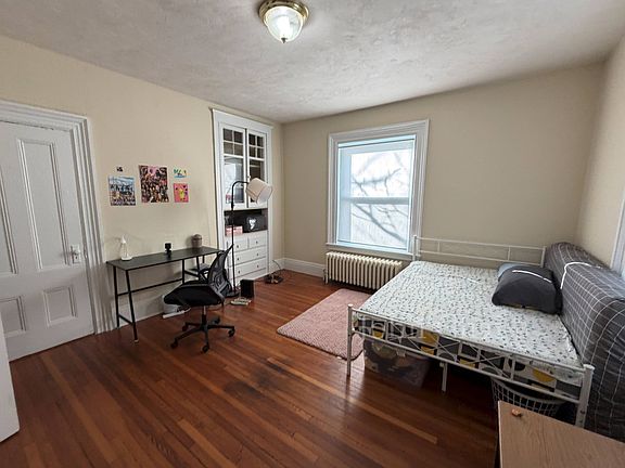 4th image of 18 Ashford St #1