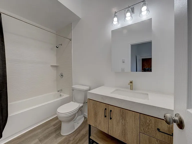 41 E High St #3 — Photo 12