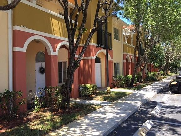 2nd image of 1001 N Santa Catalina Circle #1001
