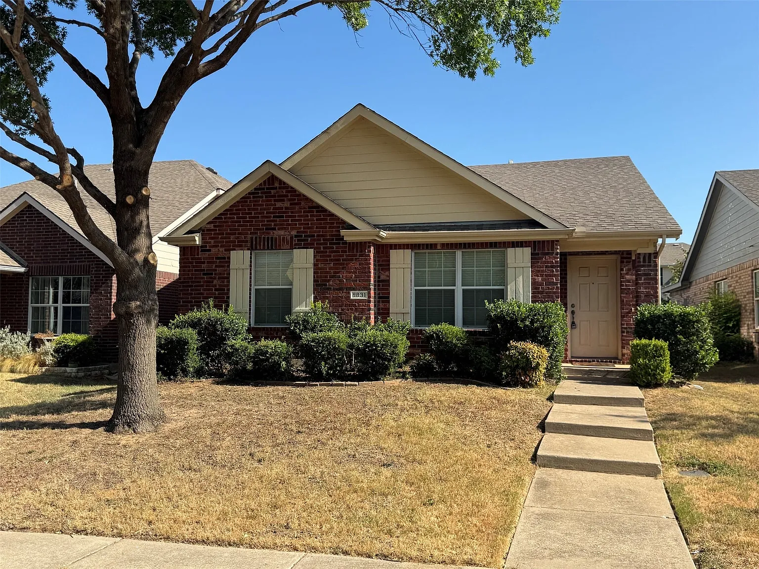 3 bed, 2.0 bath, 1207 sqft, $1,775 — Photo 1