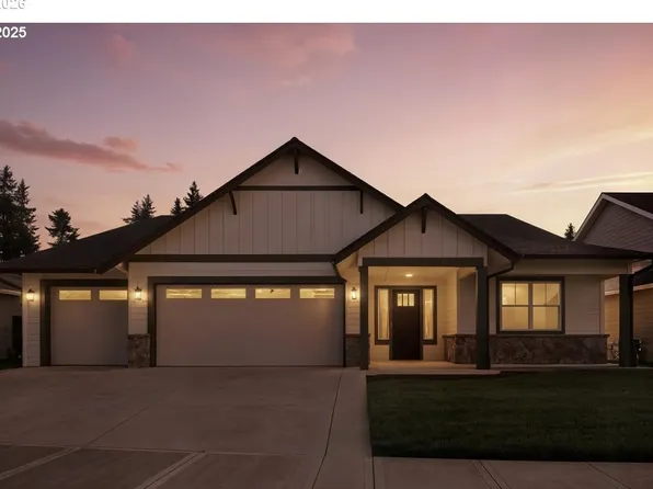 2405 NW 68th St, Vancouver, WA 98665