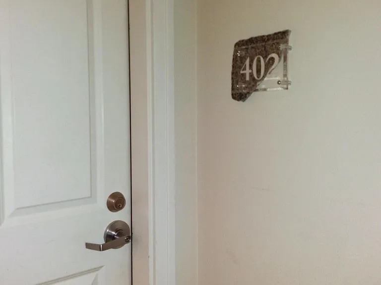 4343 Roosevelt Way NE #402 — Photo 2