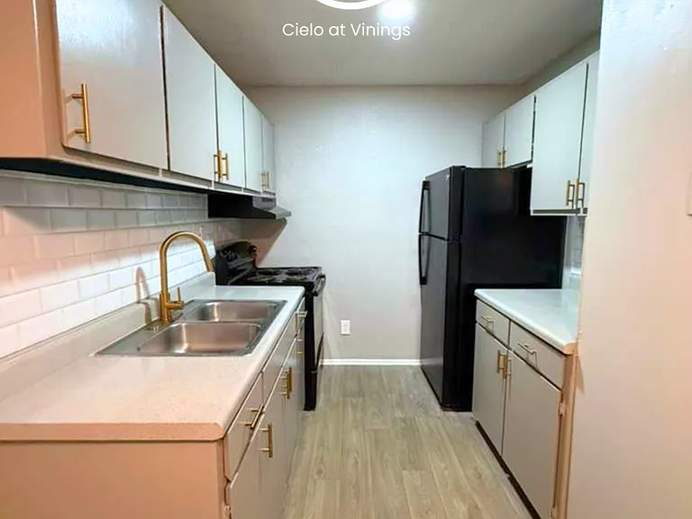 Premium Living at Cielo at Vinings - Pool, Gym & More! — Photo 29