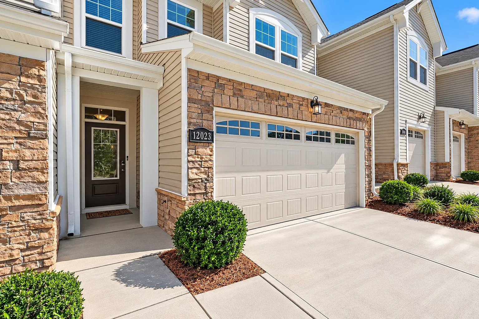 3 bed, 2.5 bath, 1794 sqft, $3,500 — Photo 1