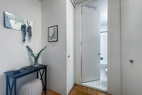 Rented by Compass | media 19