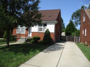 7625 Hazelton St, Dearborn Heights, MI 48127