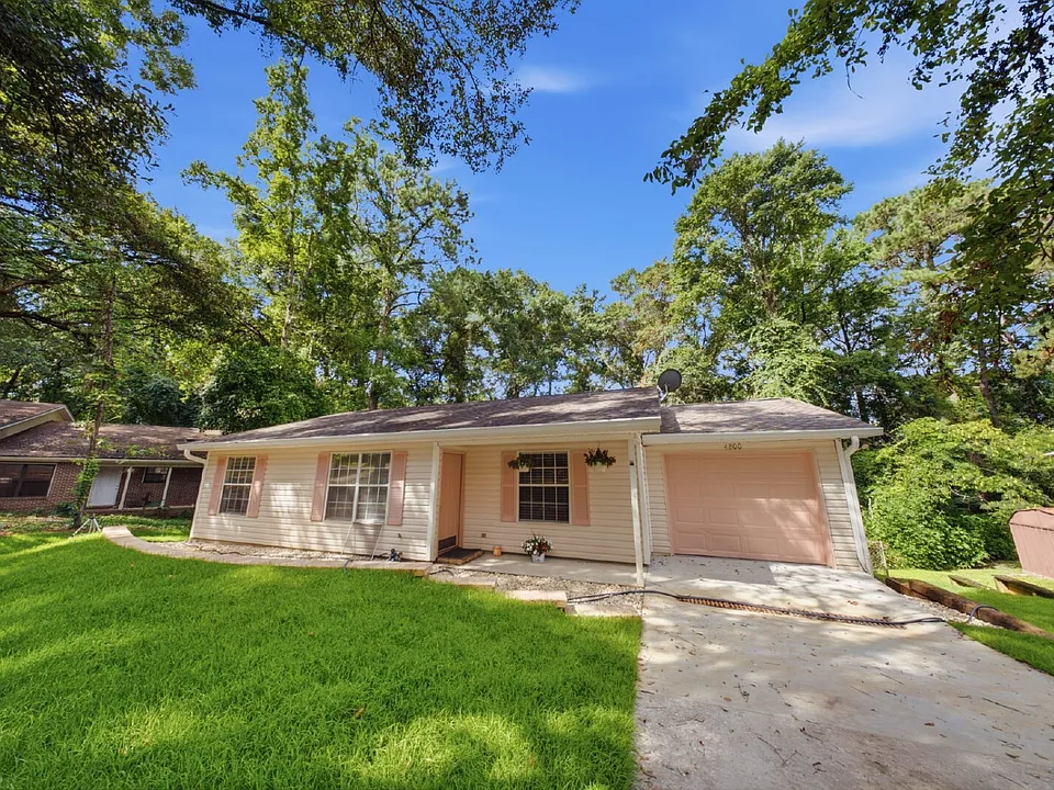 4800 Leah Ln
