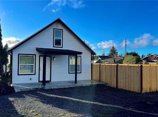 8518 9th Avenue Ct E, Tacoma, WA 98445