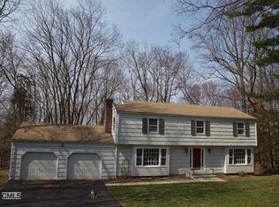 56 Hills Point Rd, Trumbull, CT 06611