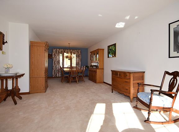 3rd image of 210 Jacquelyn Dr