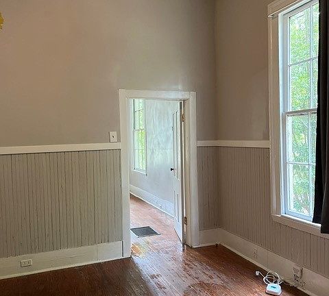 5th image of 308 S Jackson St