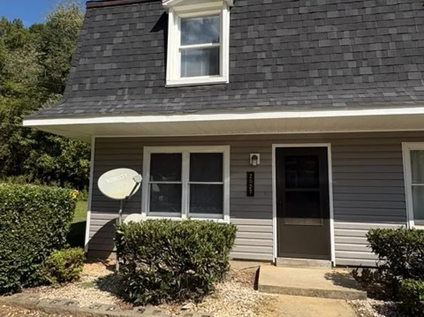 2027 Cabin Ln, Stanley, NC 28164