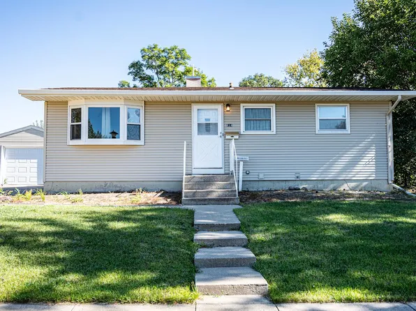 814 N Grand Ave, Pierre, SD 57501