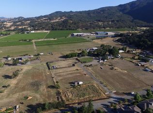 399 Ralph Bettcher Dr, Hopland, CA