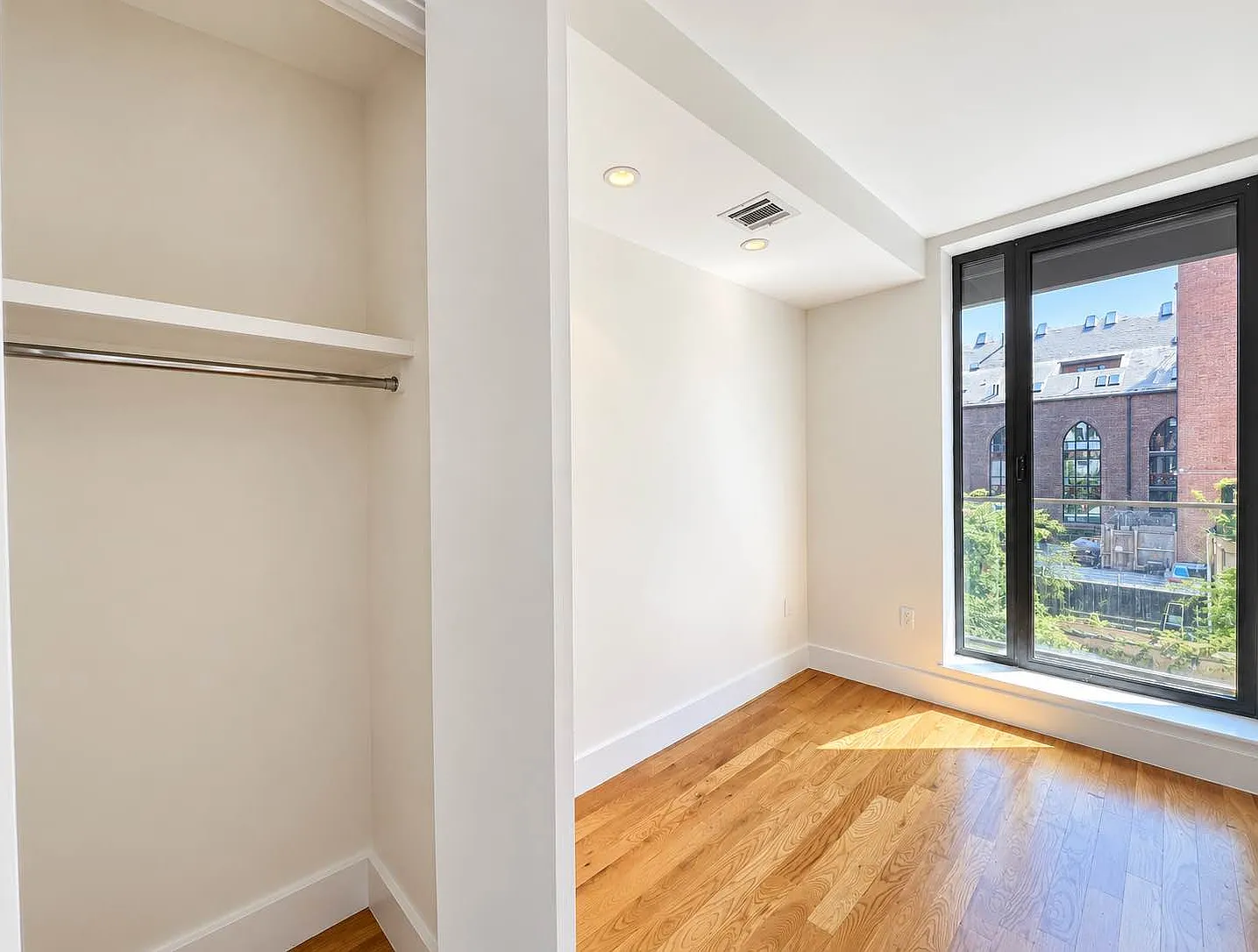 193 Bedford Ave — Photo 2