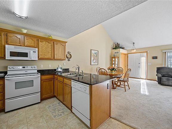 2nd image of 2816 Ashland Ct