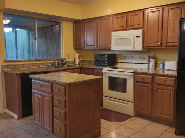 11824 Leisure Dr, Dallas, TX 75243