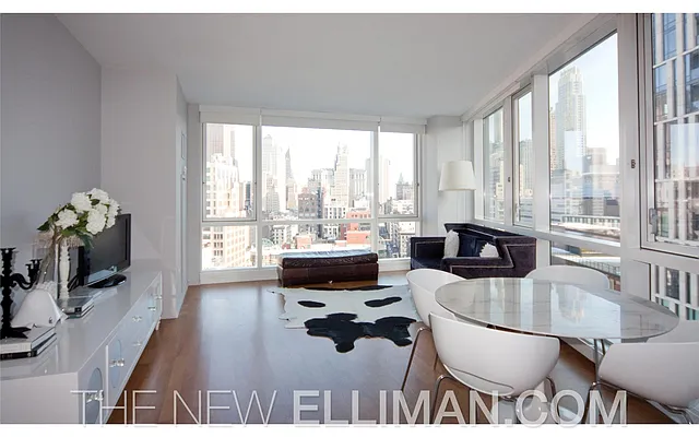 Sold by Douglas Elliman | media 22