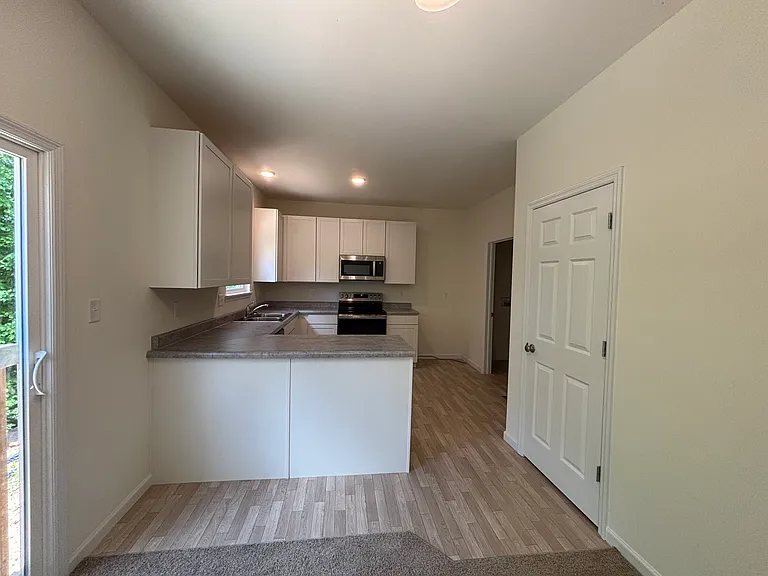 463 Sweetgrass Dr — Photo 9