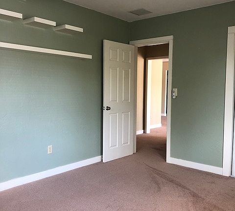 5th image of 4571 21st Ave N