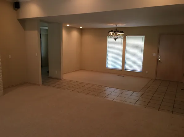 424 S 66th St, Enid, OK 73701