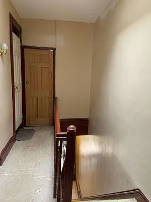 Sold by Remax IQ | media 6