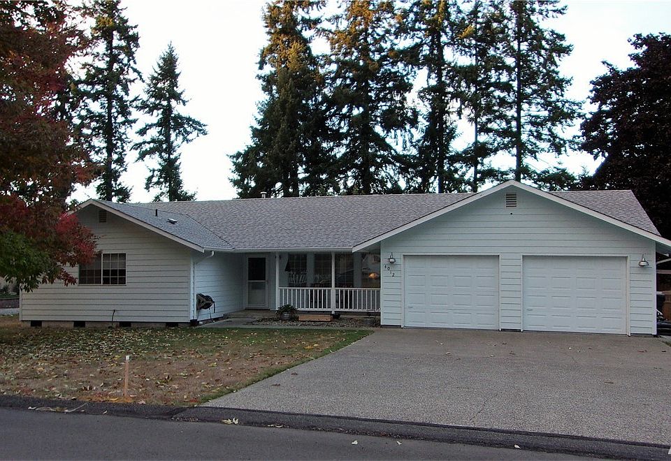 1st image of 4012 18th Ave NE