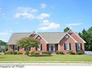 5912 Whitebridge Ln, Fayetteville, NC 28306