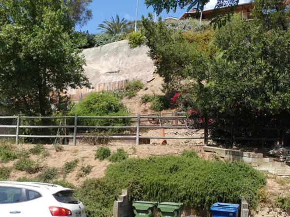 3334 N Knoll Dr, Los Angeles, CA 90068