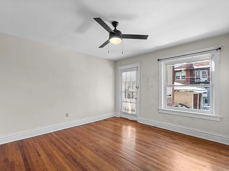 Bedroom 1 of 3