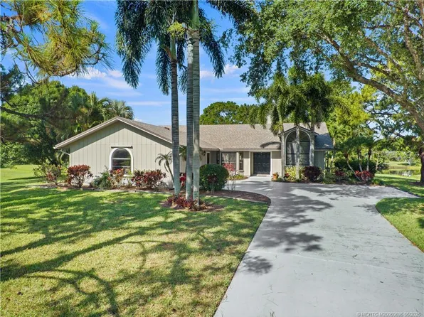 5692 SE Lamay Dr, Stuart, FL 34997