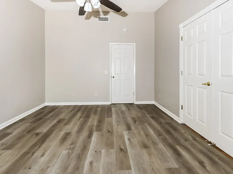 147 Viscaya Ave — Photo 8