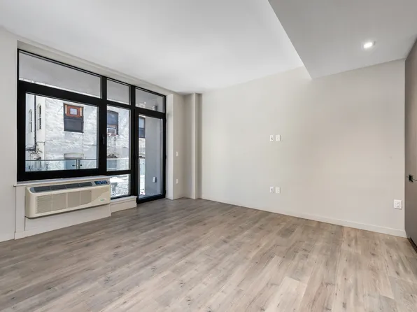 114 Mulberry Street image 1 of 6