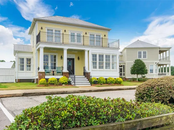 131 Waters View Dr, Pike Road, AL 36064