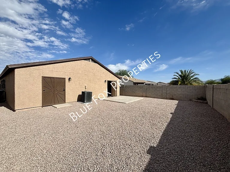 5369 S Waterloo Ln — Photo 22