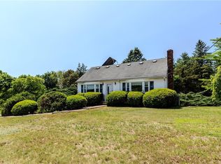 14 Meadow View Dr, Smithfield, RI 02917