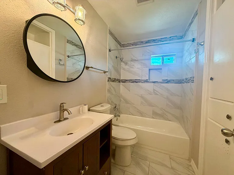 302 Ryan Dr — Photo 16