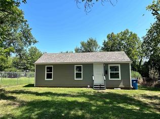 211 May St, Excelsior Springs, MO 64024