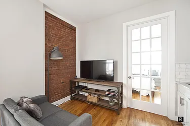 Rented by R New York