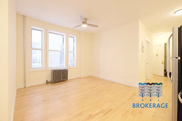 Rented by SBJ Brokerage, LLC | media 16