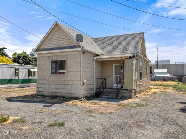 1614 Gordon Rd, Yakima, WA 98901