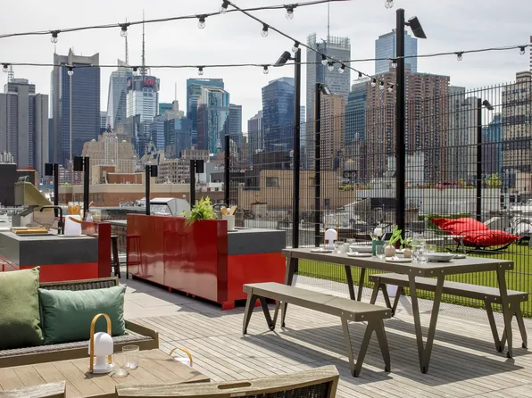 547 West 47th Street image 13 of 25