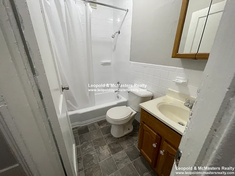 South Huntington Apartments — Photo 9