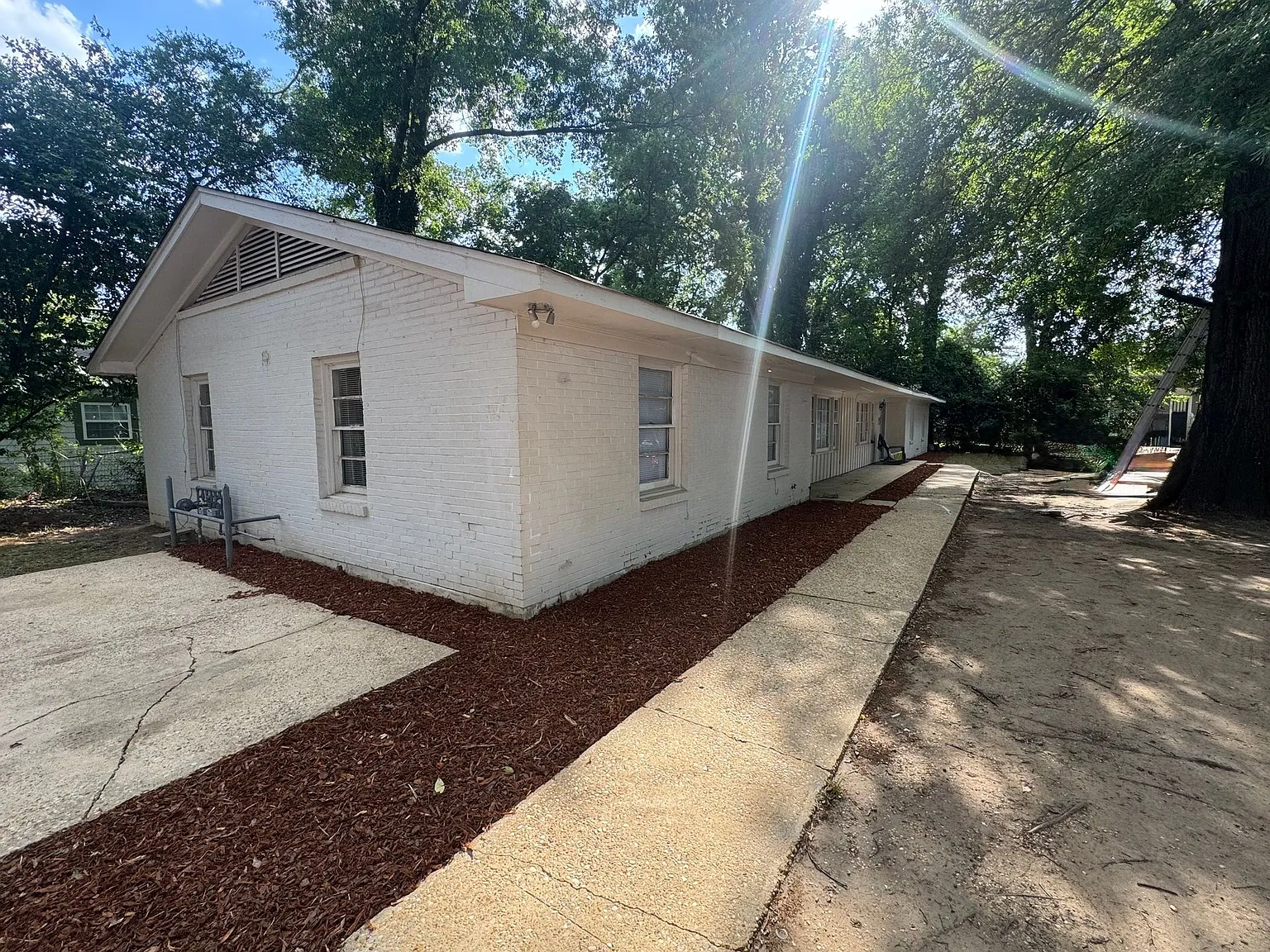 2 bed, 1200 sqft, $1,700 — Photo 2